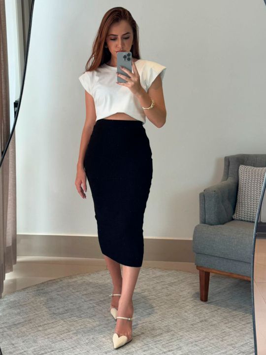 Saia Milena Preta