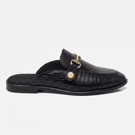 Mule Feminino Vittal Luana em Couro Legítimo Preto Croco com 2 Fivelas Removíveis
