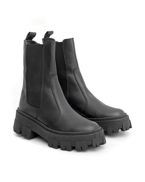 Bota Chelsea em Couro Cano Médio Sola Tratorada - Arietto