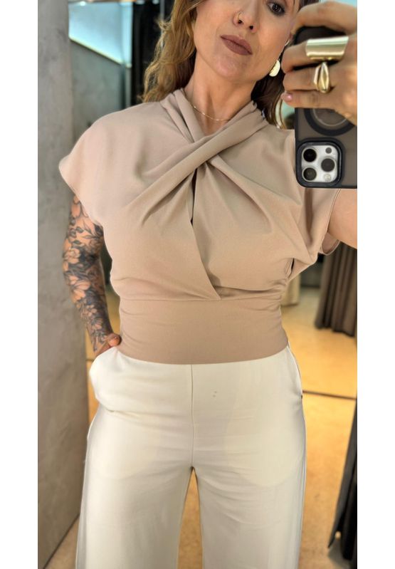 Blusa Cropped Lisa Com Tranpasse Charry 426009 Beg... - USE MV ESSENCE