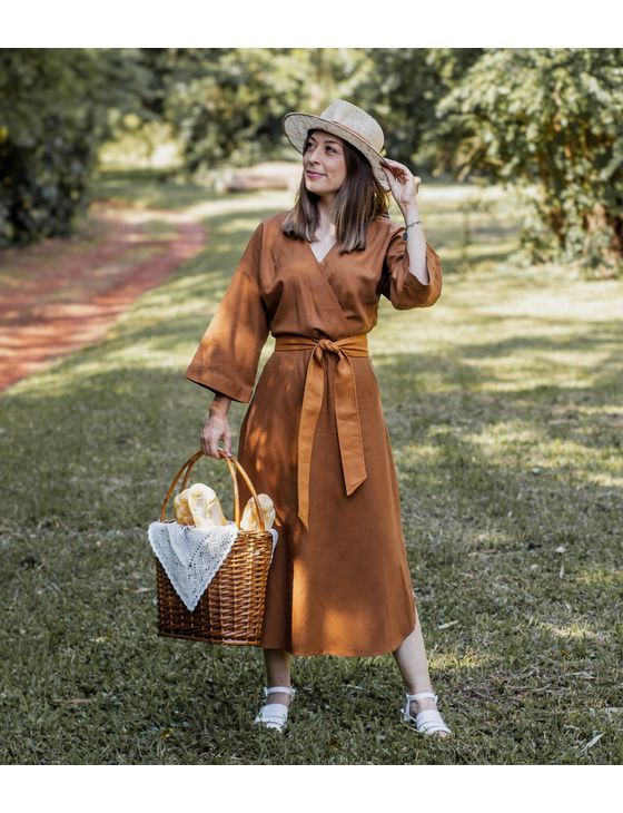 Vestido de Linho Zoe Caramelo - Emilia Shop