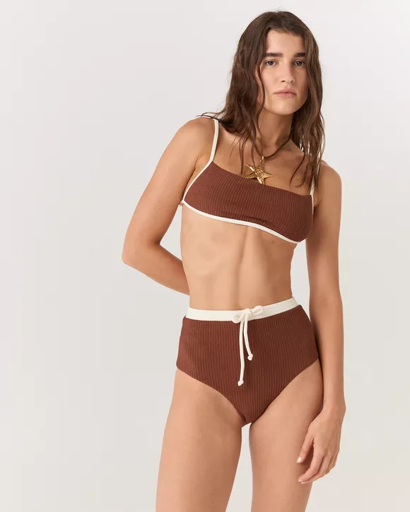 CALCINHA BIQUÍNI HOT PANTS MARROM LU - AUGUST