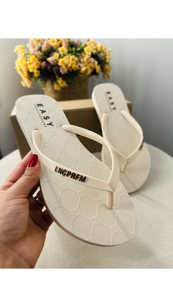 Chinelo Lança Perfume EASY bege - Beaberry | Loja Oficial