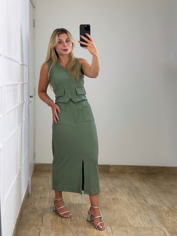 Conjunto Saia e Colete