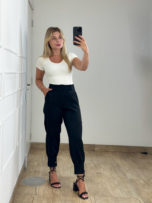 Calça Cenoura Alfaiataria Preta