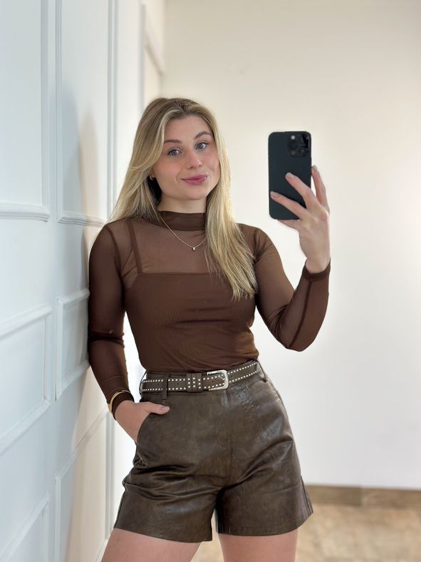 Short Courino Marrom