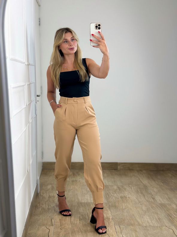 Calça Cenoura Alfaiataria Bege