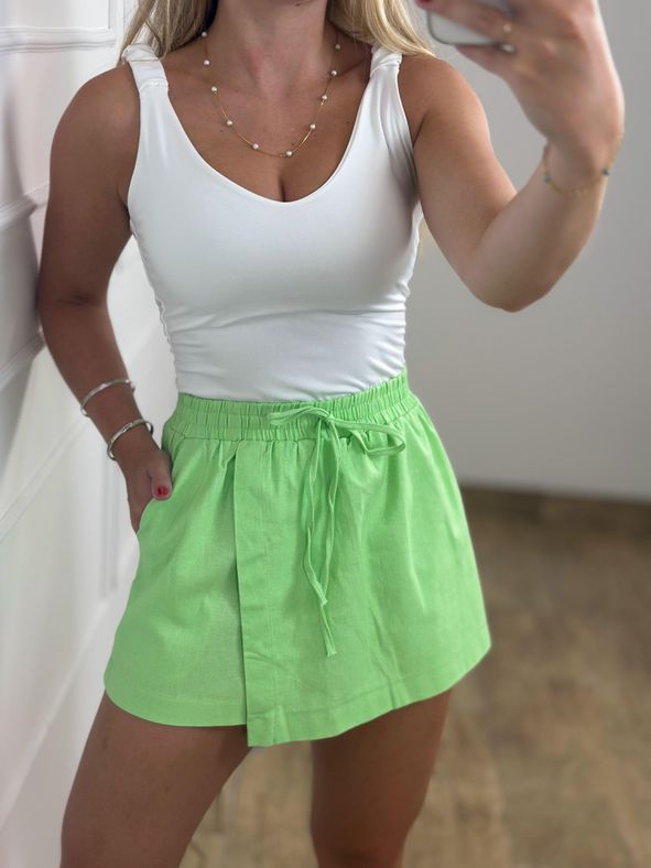 Short de Linho Verde