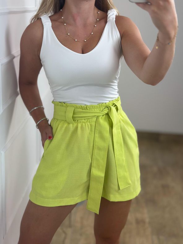 Short de Linho Verde Lima
