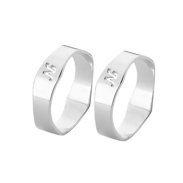 Alianças de Ouro Branco 18k com Letra Inicial - FA-1085-B - Fábrica das Alianças