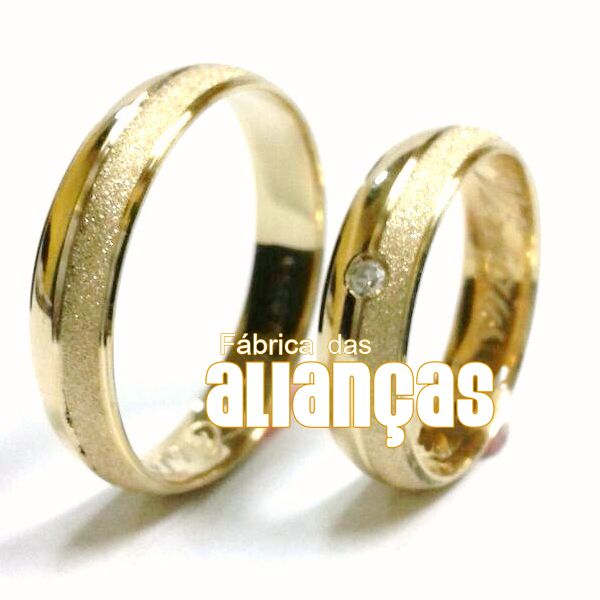 Alianças De Noivado e Casamento Em Ouro Amarelo 18k 0,750 Fa-388