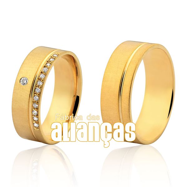 Lindas Alianças Com Diamantes De Ouro Amarelo 18k - FA-1127 - Fábrica das Alianças