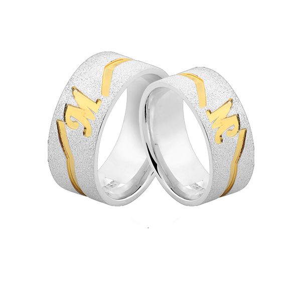 Alianças De Prata e Detalhes Banhado a Ouro