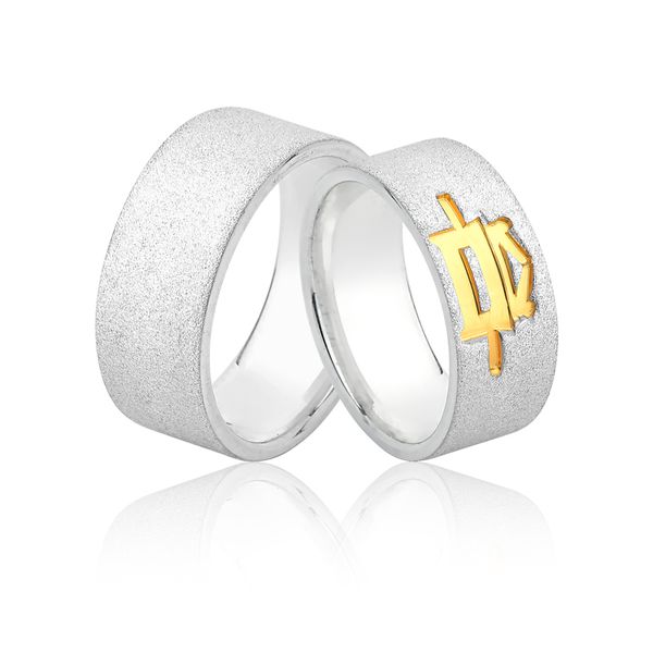 Alianças De Prata e Detalhes Banhado a Ouro