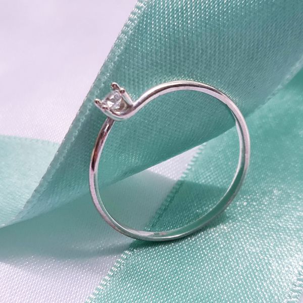 Anel Solitario em Prata 925 Moderno Com Zirconia
