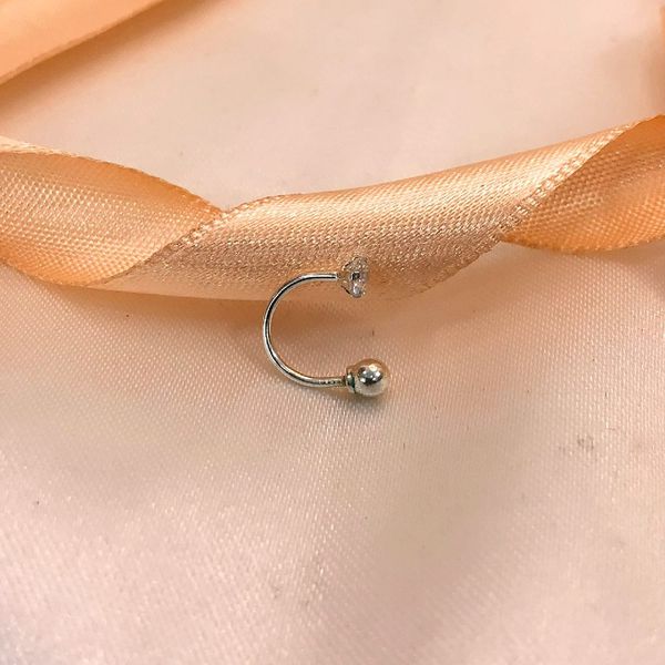 Pircing em Prata - Modelo Feradura com 1 Pedra 