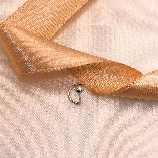 Pircing em Prata - Modelo Nariz de Bolinha 