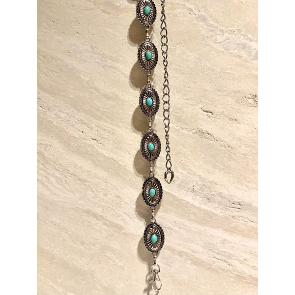 Cinto May de corrente com pedra turquesa 
