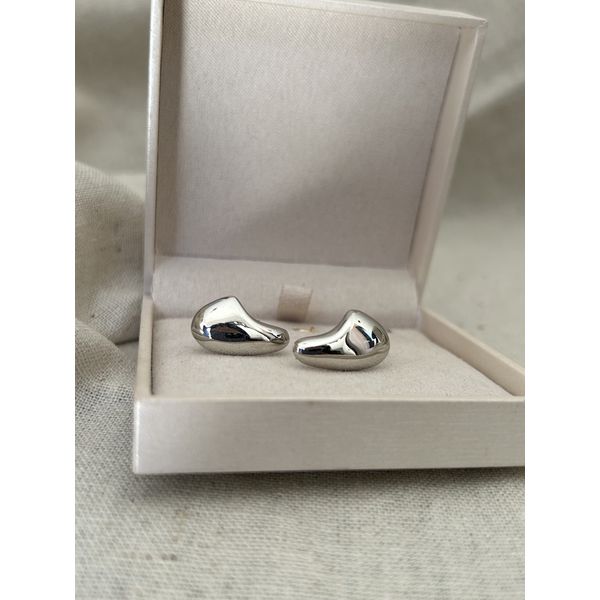 Brinco Ear Cuff Orgânico Banhada a Ródio Branco 