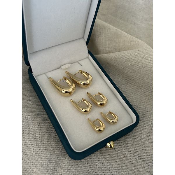 BRINCO ARGOLA GOTA CLICK BANHADO A OURO