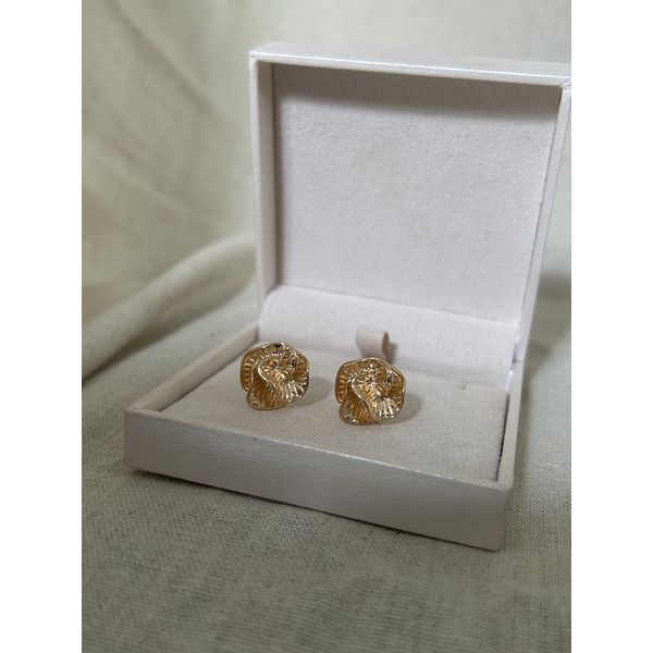 BRINCO FLOR ENTRELAÇADA BANHADO A OURO