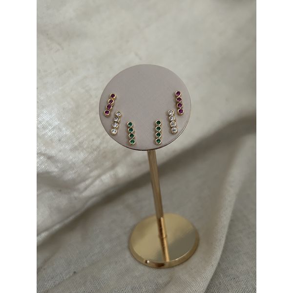 Brinco Mini Palito Cravejado Banhado a Ouro