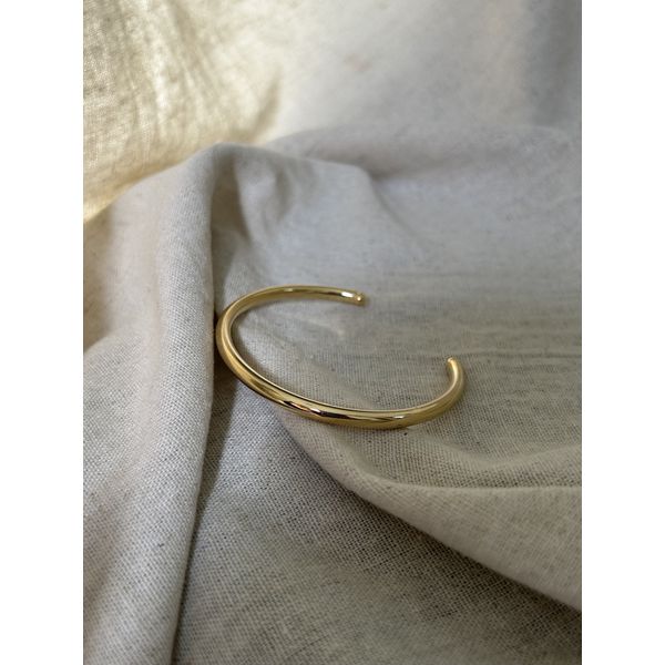 BRACELETE TUBO AJUSTÁVEL BANHADO A OURO 