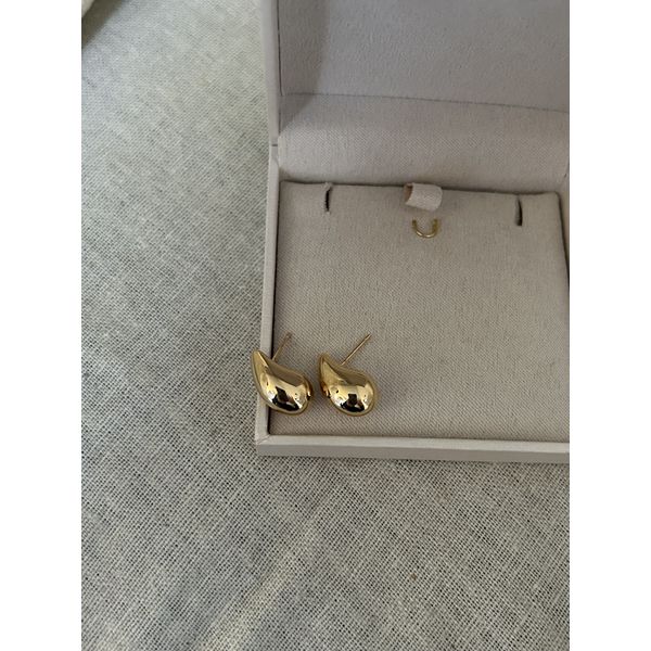 BRINCO GOTA PEQUENO BANHADO A OURO