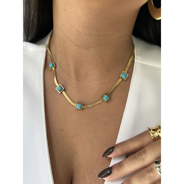 COLAR FITA LAMINADA COM TURQUESA BANHADO A OURO