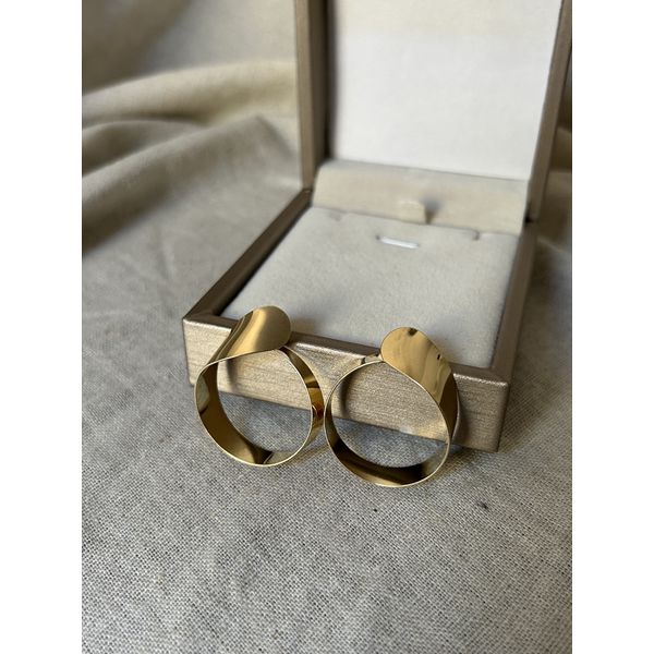 BRINCO FRONTAL REDONDO BANHADO A OURO