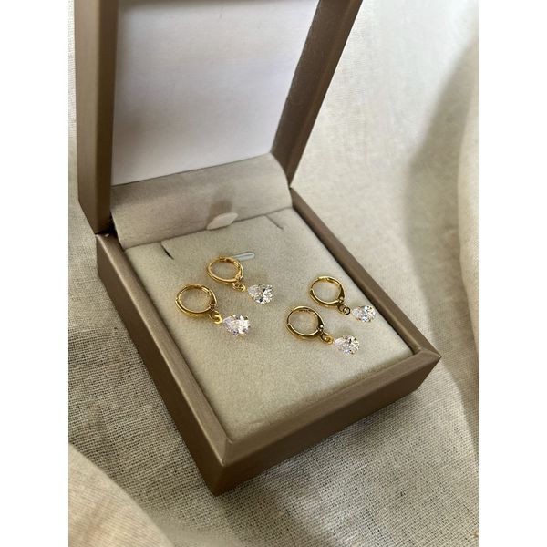 BRINCO ARGOLA PONTO DE LUZ GOTA BANHADO A OURO