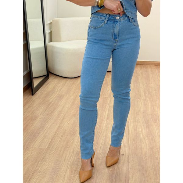 Calça Mom Comfort Jeans