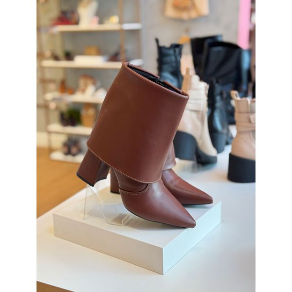 Bota Capa Marrom