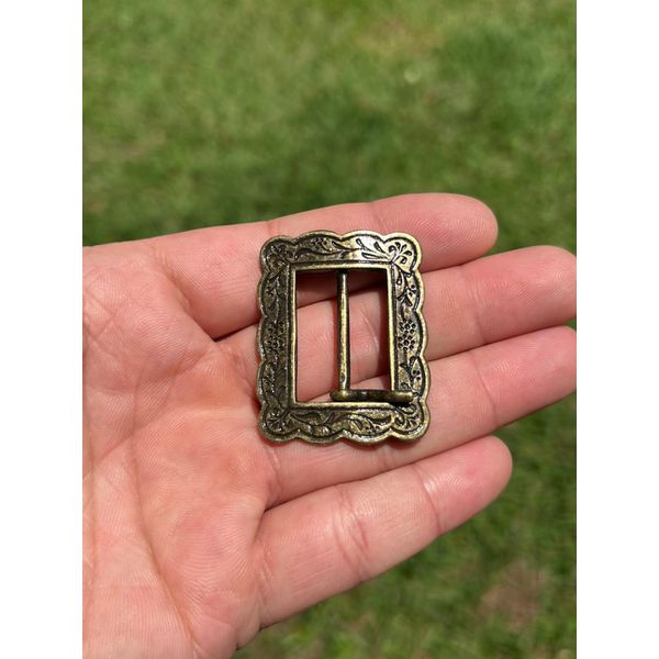 FIVELA COMETA UVINHA ZAMAC AMARELA