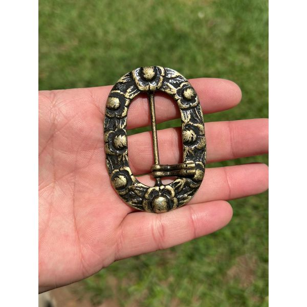 FIVELA 113 8 ROSAS ZAMAC AMARELA