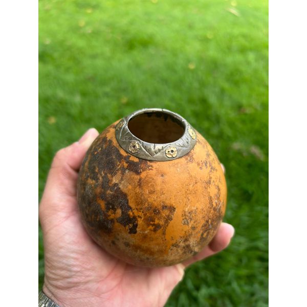 CUIA COM BOCAL EM PRATA E OURO