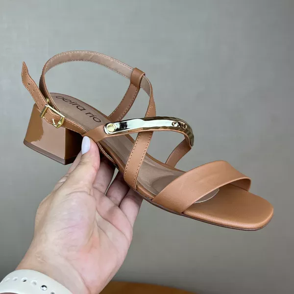 Sandália Feminina Beira Rio Caramelo com Salto Bloco