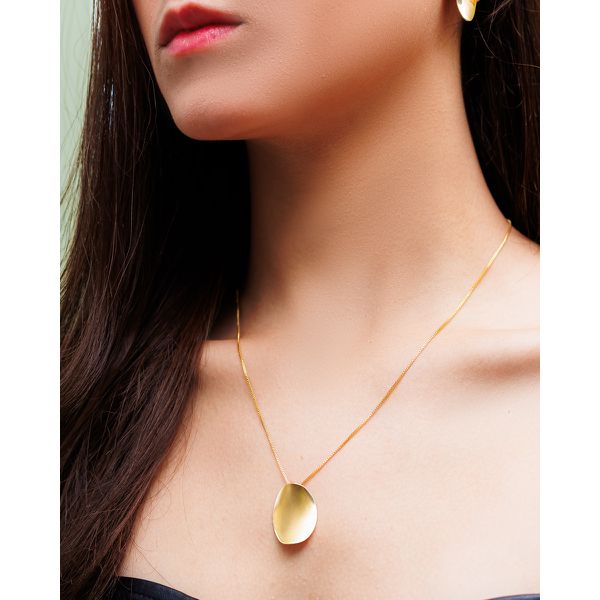 Colar Orgânico Dourado