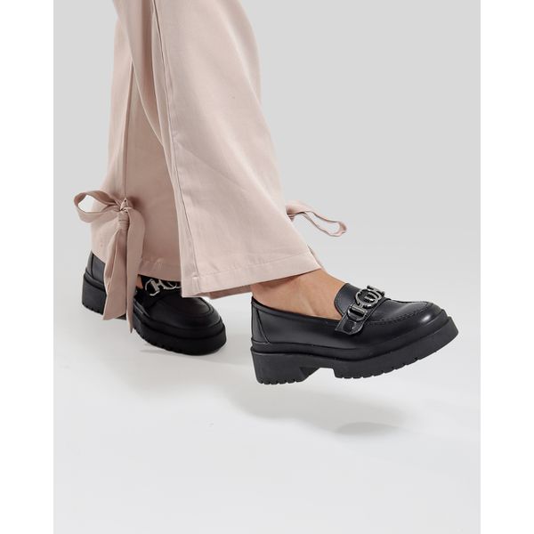 Mocassim Feminino em Couro Preto Com Fivela 6