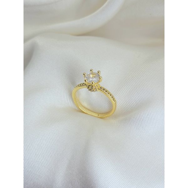 Anel Com Pedra e Cravejado Com Zircônias Banhado à Ouro