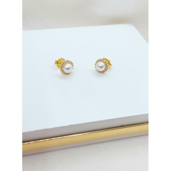 Brinco de Pérola Com Zircônias Banhado A Ouro 