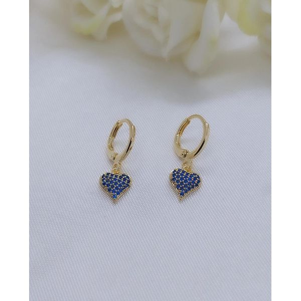 Brinco Argola Coração Cravejado Azul Banhado a Ouro
