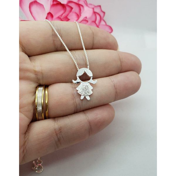 Colar Em Prata 925 Com Pingente Menina Com Micro ZircÔnias Cristal