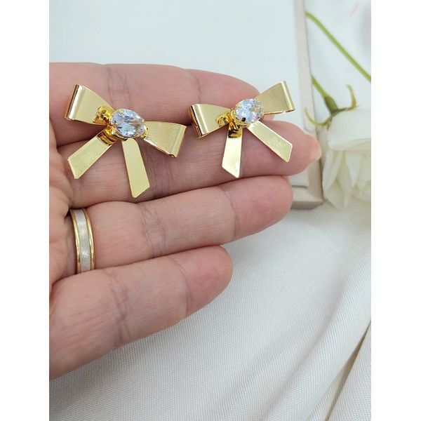 Brinco de Laço com Zircônia Oval Banhado a Ouro