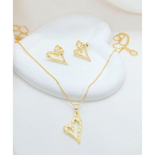 Conjunto Coração Forma Orgânica Banhado a Ouro 