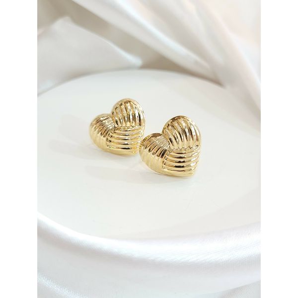 Brinco Coração Banhado a Ouro 