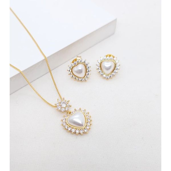 Conjunto Colar e Brinco Zircônias e Pérola Coração Banhado a Ouro