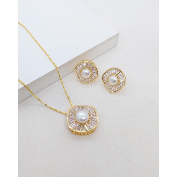 Conjunto Colar e Brinco e Zircônias e Pérola Banhado a Ouro 