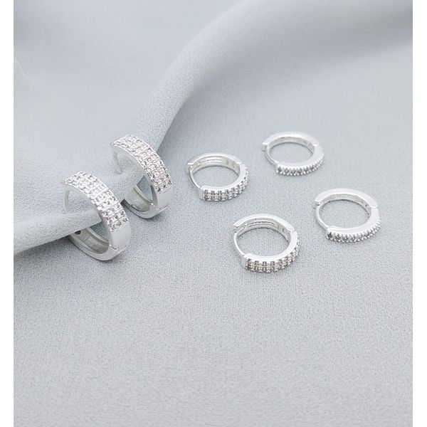 Trio de Argolas Redondas Cravejadas Banhada a Prata 