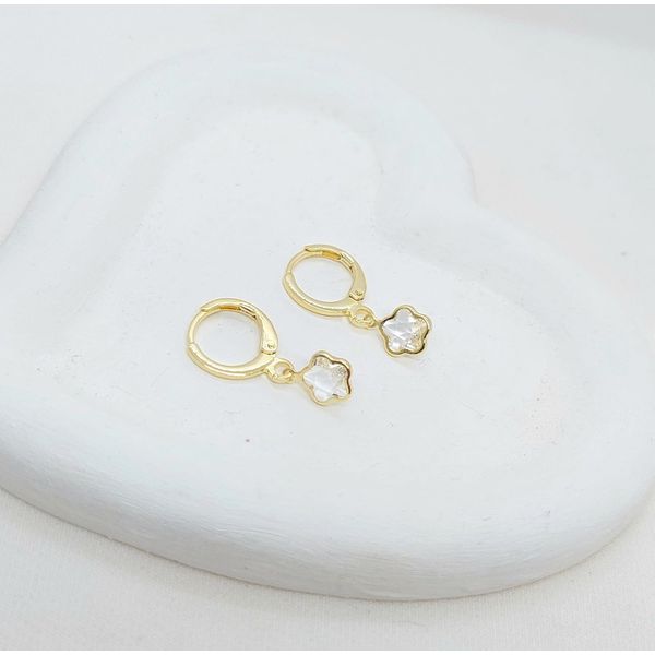 Argola Flor Infantil Banhado a Ouro